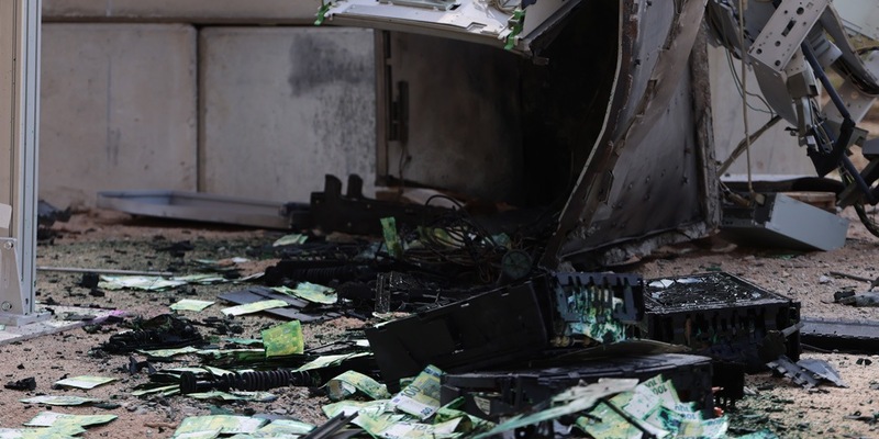 LKA-BW: LKA-BW: Polizei, Banken und Versicherungen in Baden-Württemberg intensivieren Maßnahmen gegen Angriffe auf Geldautomaten - Foto: presseportal.de