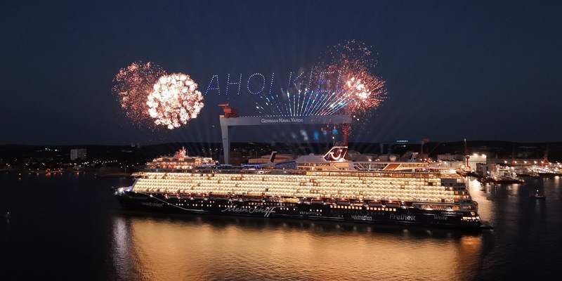 Der schönste Moment des Jahres auf hoher See: Die Mein Schiff 7 wurde in der Kieler Förde getauft - Foto: presseportal.de