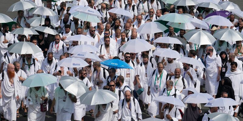 In diesem Jahr nahmen rund 1,8 Millionen Pilger an der Hadsch teil. - Foto: Rafiq Maqbool/AP/dpa