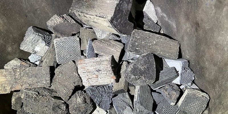 HZA-SB: ZOLL stoppt illegalen Abfall; Katalysatoren ohne die erforderlichen Papiere sichergestellt - Foto: presseportal.de