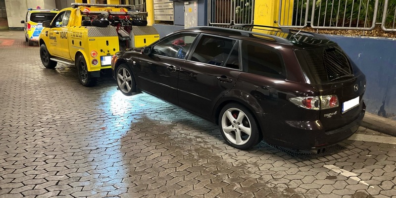 POL-BO: Polizei löst Tuning-Treffen auf - Fahrzeug sichergestellt - Foto: presseportal.de