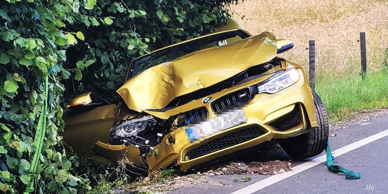 FW-EN: Häusern muss nach Verkehrsunfall Strom abgeschaltet werden - Foto: presseportal.de