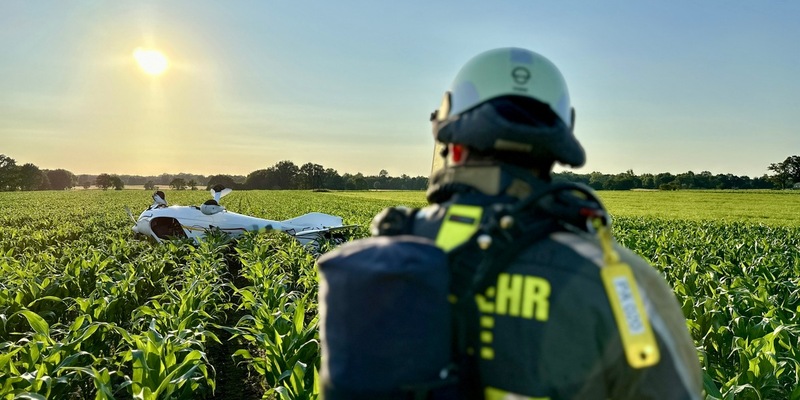 FW-ROW: Brennt Schornstein - Foto: presseportal.de