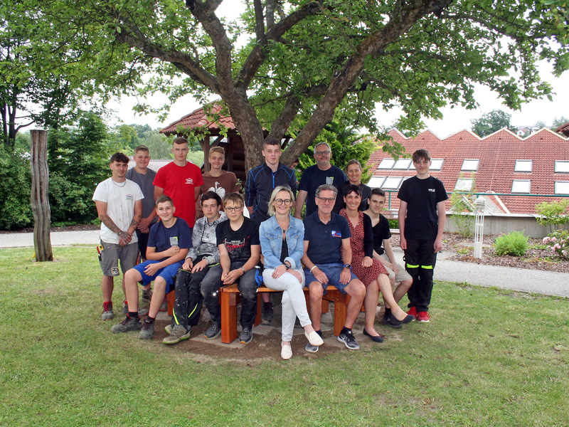 HARTL HAUS: Schulprojekt mit Sitzbank - Foto: PTS Zwettl über pressetext.de