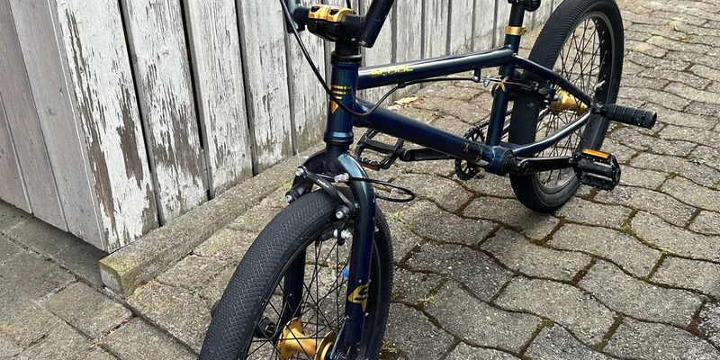 POL-DH: --- Wetschen, Verkehrsunfall an Kreuzung - Stuhr, Pkw überschlägt sich mehrfach - Bassum, Pkw beschädigt und geflüchtet --- - Foto: presseportal.de