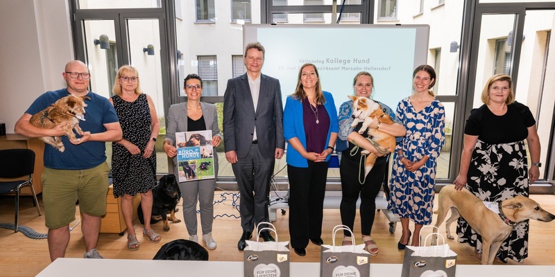 Kollege Hund: Bezirksamt Marzahn-Hellersdorf als Blaupause / Bürohunde: Was im Bezirksamt Marzahn-Hellersdorf schon ist, kann im Bundestag noch werden - Foto: presseportal.de