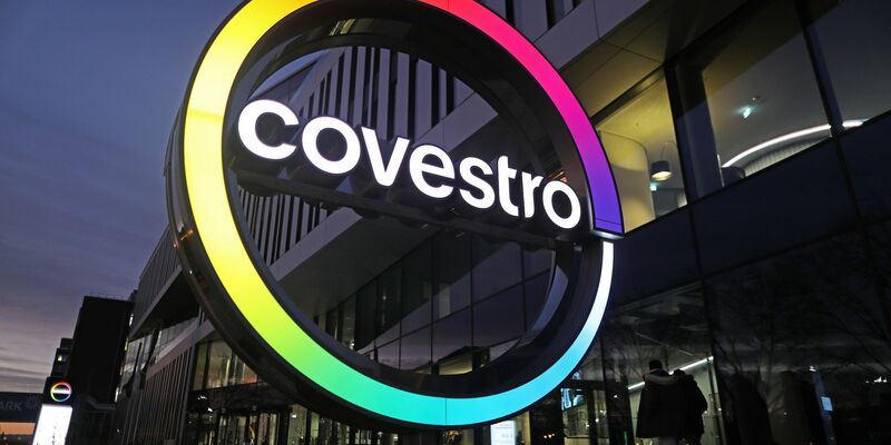 Covestro hat 17.500 Vollzeitstellen, davon circa 7.000 in Deutschland. - Foto: Oliver Berg/dpa