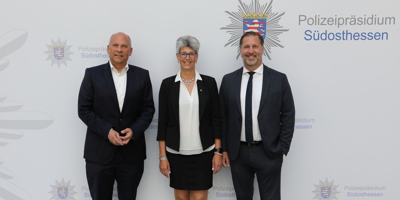 POL-OF: Schulungskonzept Schützen im Dialog: Auftaktveranstaltung im Polizeipräsidium Südosthessen von Innenminister Roman Poseck eröffnet - Foto: presseportal.de