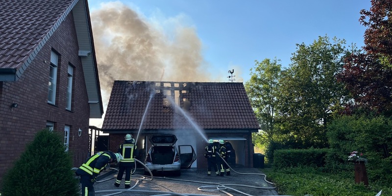 POL-SO: Brand von PKW und Garage - Foto: presseportal.de