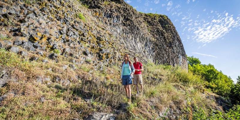 Sandig, feurig, eiszeitlich / Vom höchsten Sandberg der Welt abfahren, über Vulkanberge wandern oder an alten Gletscherseen verweilen - das alles ist in Bayern möglich - Foto: presseportal.de