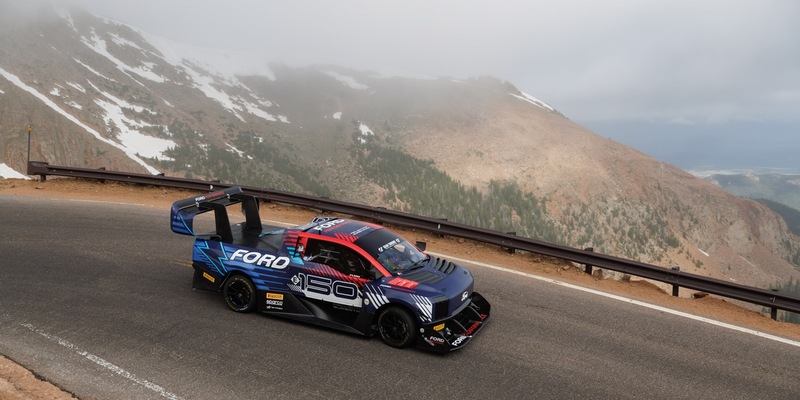 Ford F-150 Lightning SuperTruck holt Gesamtsieg beim legendären Pikes Peak International Hillclimb - Foto: presseportal.de