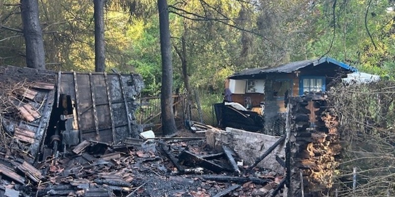 POL-PDKL: Brand einer Gartenlaube - Foto: presseportal.de