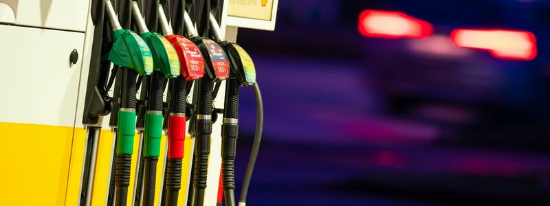 Moderate Spritpreise: Die Energiepreise sind in den vergangenen Jahren gefallen. (Symbolbild) - Foto: Jonas Walzberg/dpa