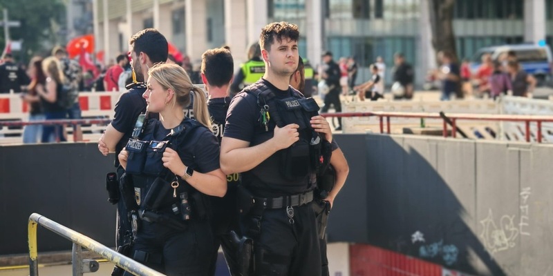 BPOLD-H: UEFA EURO 2024 - 13. Spieltag und vierte Spielbegegnung in Hamburg Bundespolizeidirektion Hannover erneut mit Großaufgebot an Kräften im Einsatz - Foto: presseportal.de