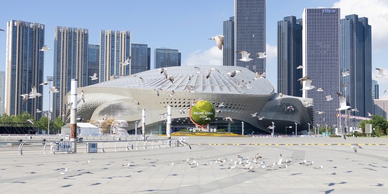 Dalians Licht erstrahlt auf dem Sommer-Davos-Forum - Foto: presseportal.de