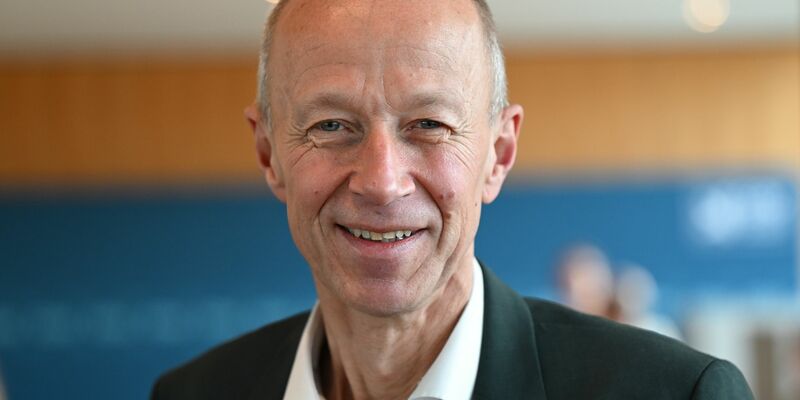 Hessens Kultusminister Armin Schwarz (CDU). - Foto: Arne Dedert/dpa