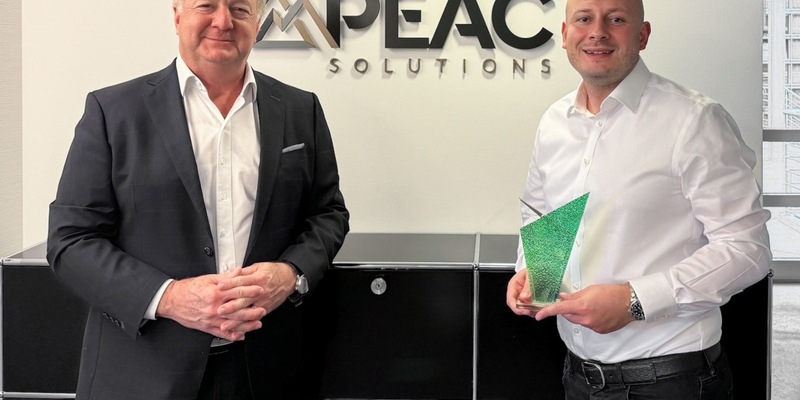 Leasingspezialist PEAC Solutions erhält Auszeichnung auf dem Sustainable Finance Summit - Foto: presseportal.de