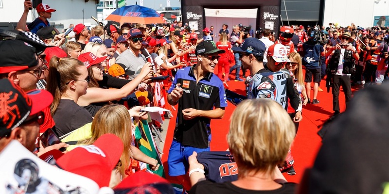 Fan Service zum Liqui Moly Motorrad Grand Prix Deutschland 2024 - Foto: presseportal.de
