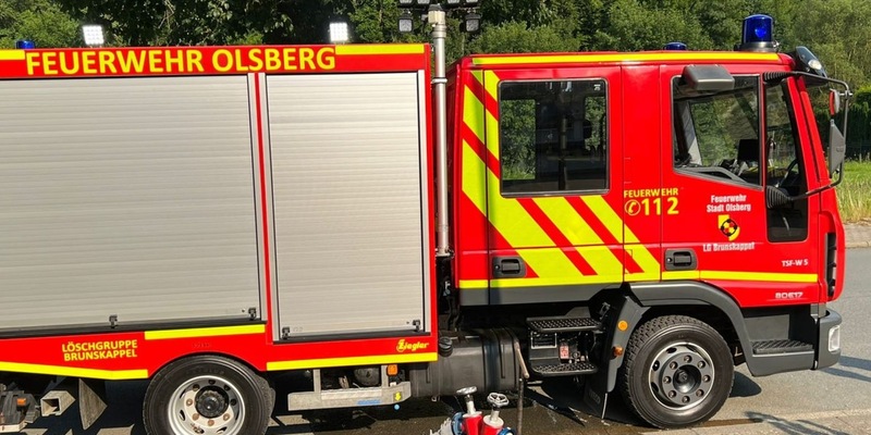 FF Olsberg: Hydrantenüberprüfung in Olsberg - Brunskappel - Foto: presseportal.de