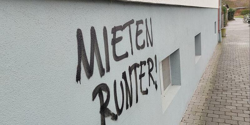 Graffiti mit Schriftzug Mieten runter (Archiv) - Foto: über dts Nachrichtenagentur