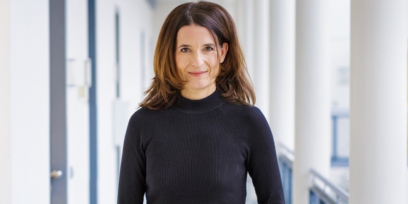 Carola Conze ab 1. Juli stellvertretende NDR Programmbereichsleiterin Gesellschaft - Foto: NDR/Christian Spielmann / Weiterer Text über ots und www.presseportal.de/nr/6561 / Die Verwendung dieses Bildes für redaktionelle Zwecke ist unter Beachtung aller mitgeteilten Nutzungsbedingungen zulässig und dann auch honorarfrei. Veröffentlichung aussch