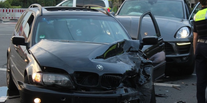 POL-OB: Schwerer Unfall auf der Duisburger Straße - Foto: presseportal.de