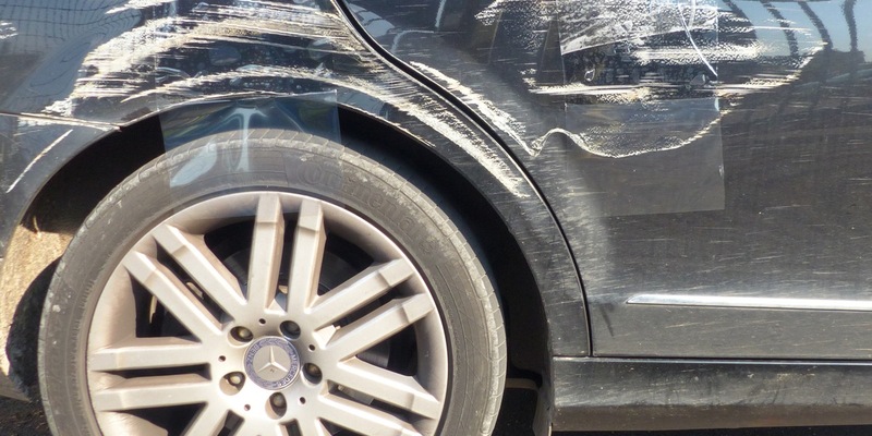 POL-GM: Unfallflucht auf Wanderparkplatz - Foto: presseportal.de