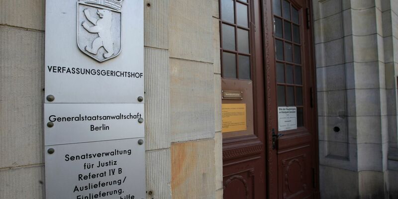 Weil die Person in Berlin festgenommen wurde, ist die Generalstaatsanwaltschaft der Hauptstadt für das Auslieferungsverfahren zuständig. - Foto: Florian Schuh/dpa