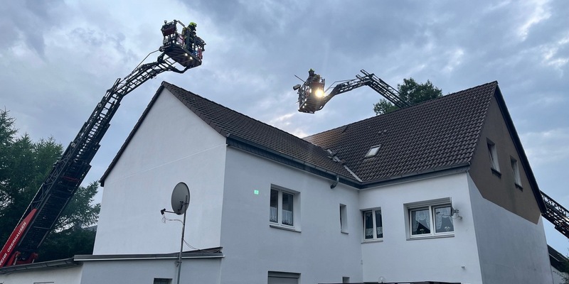 FW-OB: Dachstuhlbrand - Foto: presseportal.de