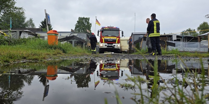 FW-OLL: Gemeinsam Stark im Regen: Erfolgreicher Einsatz im Zeltlager am Falkensteinse - Foto: presseportal.de