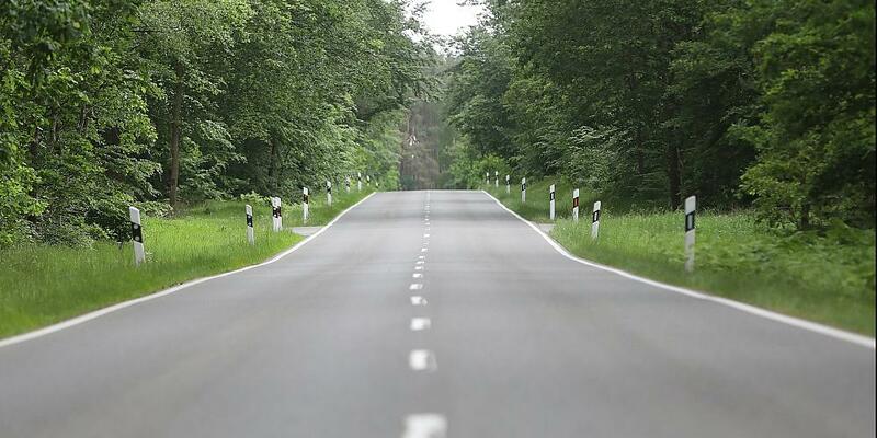 Landstraße (Archiv) - Foto: über dts Nachrichtenagentur