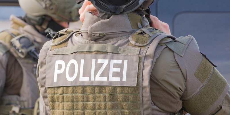 LKA-BW: Gemeinsame Pressemitteilung der Staatsanwaltschaft Karlsruhe - Zweigstelle Pforzheim und des Landeskriminalamts Baden-Württemberg: Schockanrufe: Weitere Festnahme in Spanien - Foto: presseportal.de