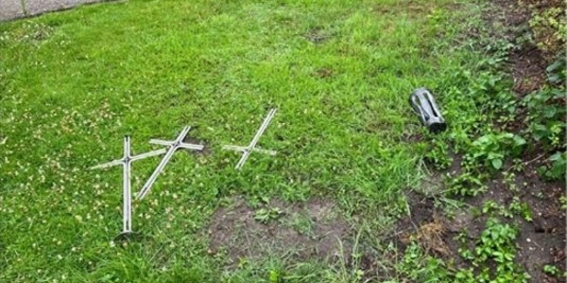 POL-GT: Mehrere Gräber auf Neuenkirchener Friedhof beschädigt - Foto: presseportal.de