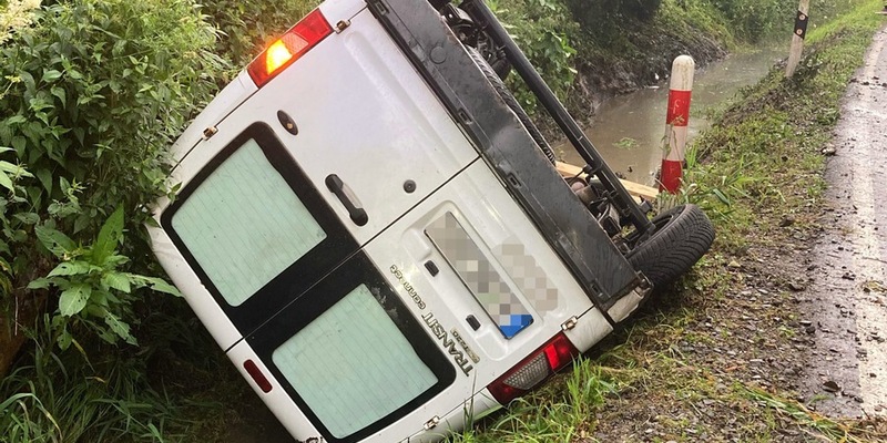 POL-GM: Mit Pkw überschlagen - Zwei Leichtverletzte - Foto: presseportal.de
