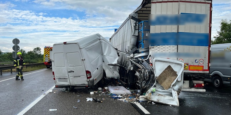 API-TH: Folgeunfall am Stauende - Foto: presseportal.de