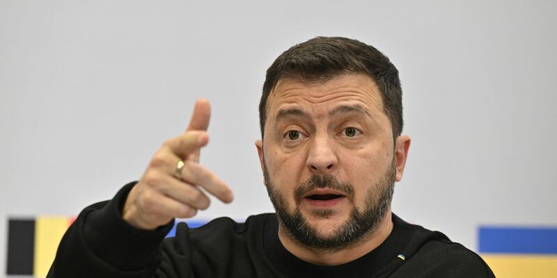 Selenskyj erwartet diesen Monat eine Stärkung der ukrainischen Flugabwehr. - Foto: Eric Lalmand/Belga/dpa