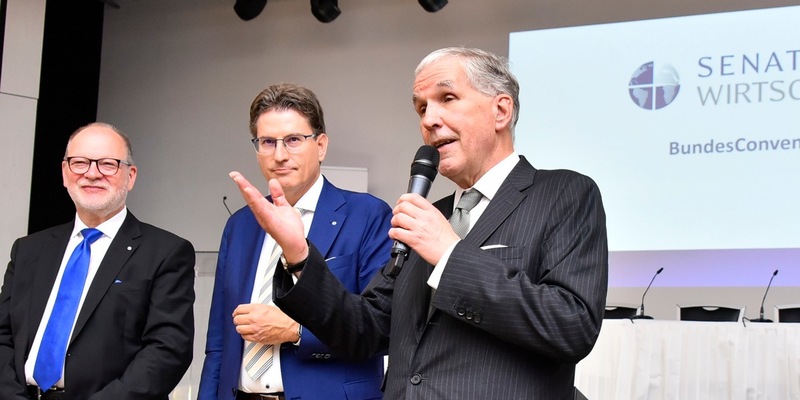 Neuwahl des Präsidiums des Senats der Wirtschaft Deutschland / Prof. Dr. Burkhard Schwenker für weitere fünf Jahre als Präsident gewählt - Foto: presseportal.de