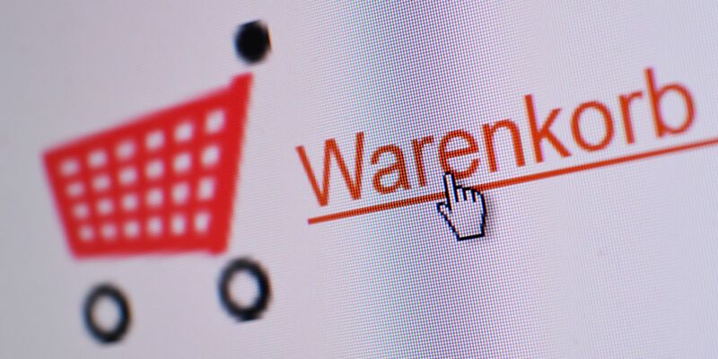 Wer immer erst später zahlt, kann schnell den Überblick verlieren über ausstehende Beträge, warnt der VZBV. - Foto: Andrea Warnecke/dpa-tmn/dpa