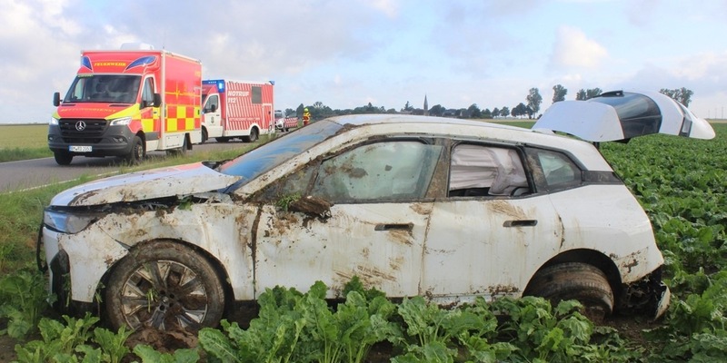 POL-DN: Fahrzeug überschlägt sich - Drei Kinder verletzt - Foto: presseportal.de