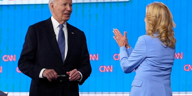 US-Präsident Joe Biden sah im TV-Duell gegen seinen Rivalen Donald Trump nicht gut aus. - Foto: Gerald Herbert/AP