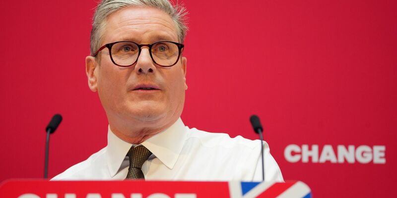 Labour-Chef Keir Starmer wird aller Voraussicht nach neuer Premierminister (Archivbild) - Foto: Jon Super/AP/dpa