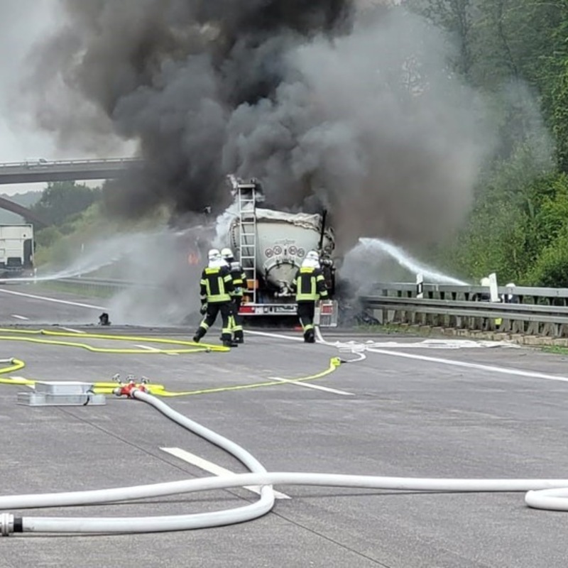 POL-BOR: Bocholt-Hemden - Risiko auf Rädern: Polizei stoppt massive Überladung - Foto: presseportal.de