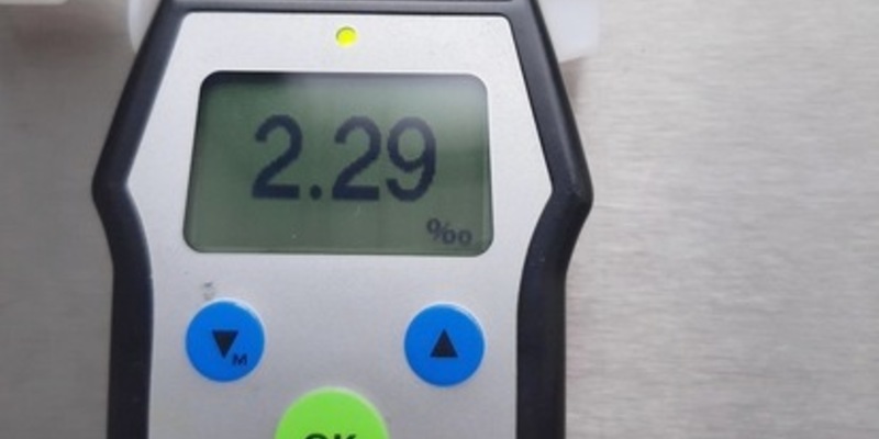 BPOL-FL: Husum - Alkoholisierter Schüler läuft über Bahngleise - Zug muss bremsen - Foto: presseportal.de