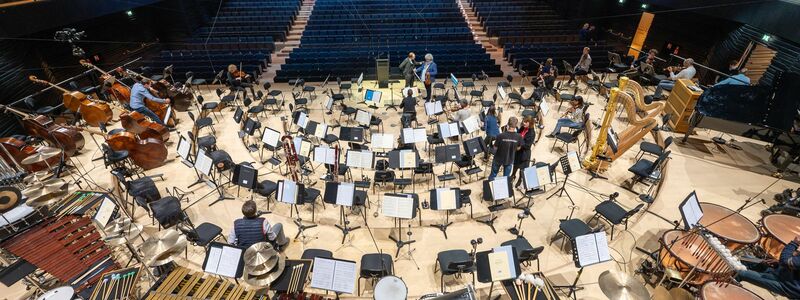 Die Isarphilharmonie wird künftig die neue Arbeitsstätte des Kulturmanagers Florian Wiegand, wenn er im Herbst 2025 als Intendant der Münchner Philharmoniker startet.      - Foto: Peter Kneffel/dpa