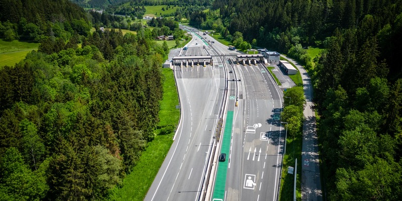 Ab in den Süden: Mit den ADAC Maut-Tipps geht's noch schneller - Foto: presseportal.de