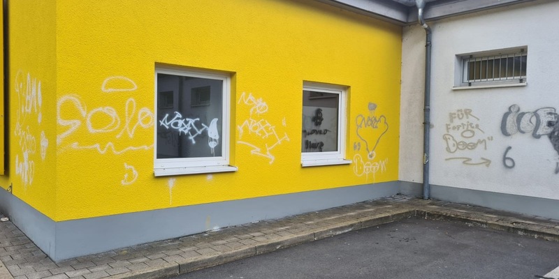 LPI-SLF: Zeugen nach Graffiti-Schmiererei gesucht - Foto: presseportal.de