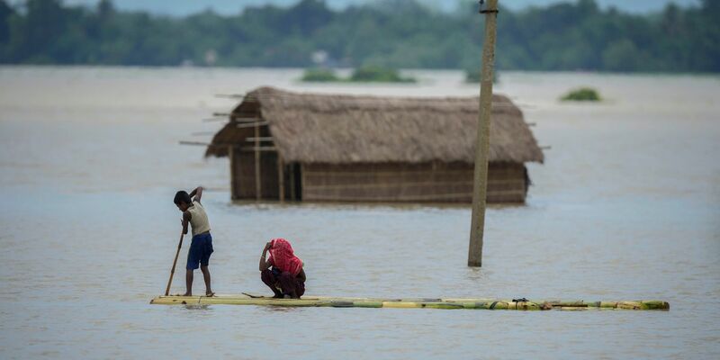 Der Wetterdienst sagt weiteren Regen voraus. - Foto: Anupam Nath/AP/dpa