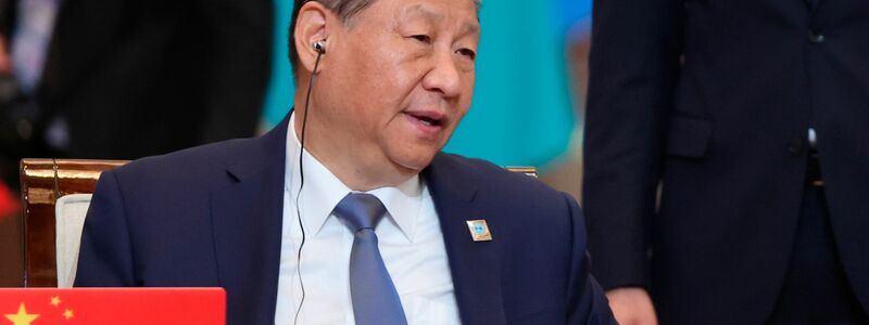 Chinas Staats- und Parteichef Xi Jinping rief die Mitgliedsnationan auf, sich äußeren Einflüssen zu widersetzen und sich gegenseitig zu unterstützen.  - Foto: Sergey Savostyanov/Pool Sputnik Kremlin/AP/dpa