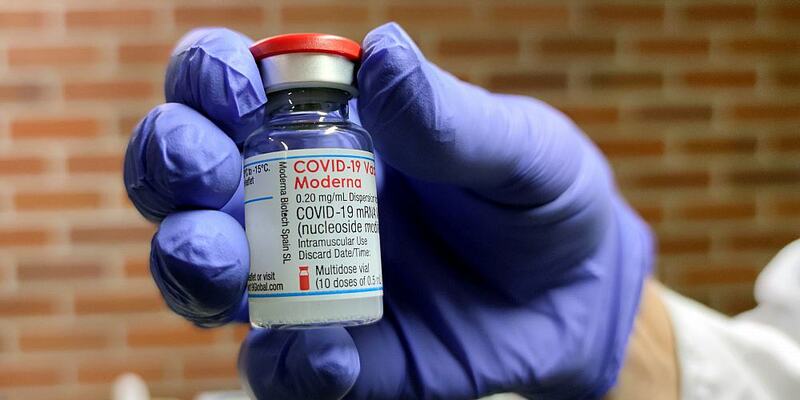 Impfampulle von Moderna (Archiv) - Foto: über dts Nachrichtenagentur