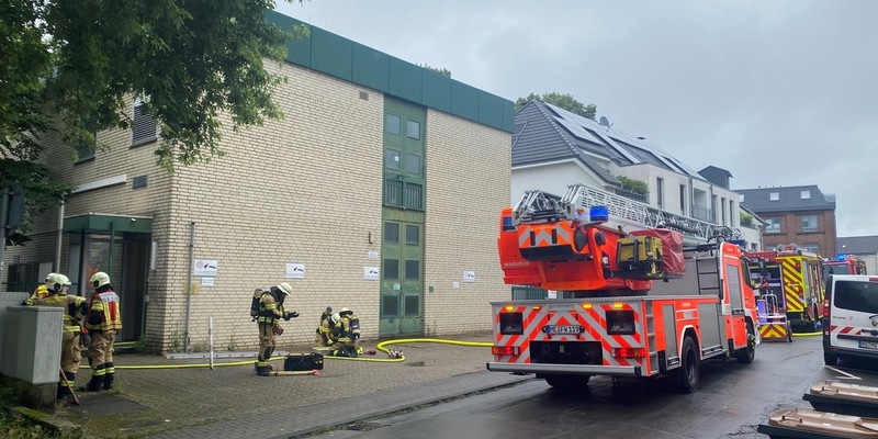 FW-HAAN: Brand in Telekommunikations-Betriebsstelle führt zu Beeinträchtigung im Festnetz und Mobilfunk - Foto: presseportal.de